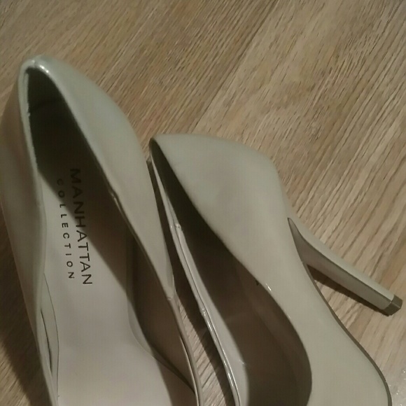 Heels - Picture 3 of 3